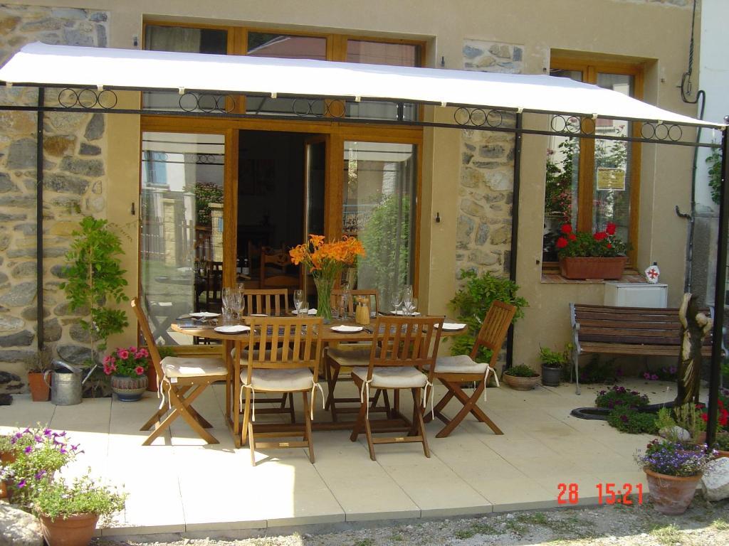 Aux Quatre Saisons Axat Bed & Breakfast Eksteriør bilde
